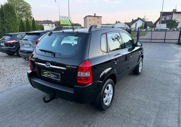 Hyundai Tucson cena 17900 przebieg: 241124, rok produkcji 2006 z Kędzierzyn-Koźle małe 742